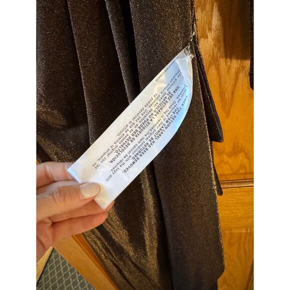 Dress The Population Shania Metallic Gown - Size Small - Picture 4 of 7